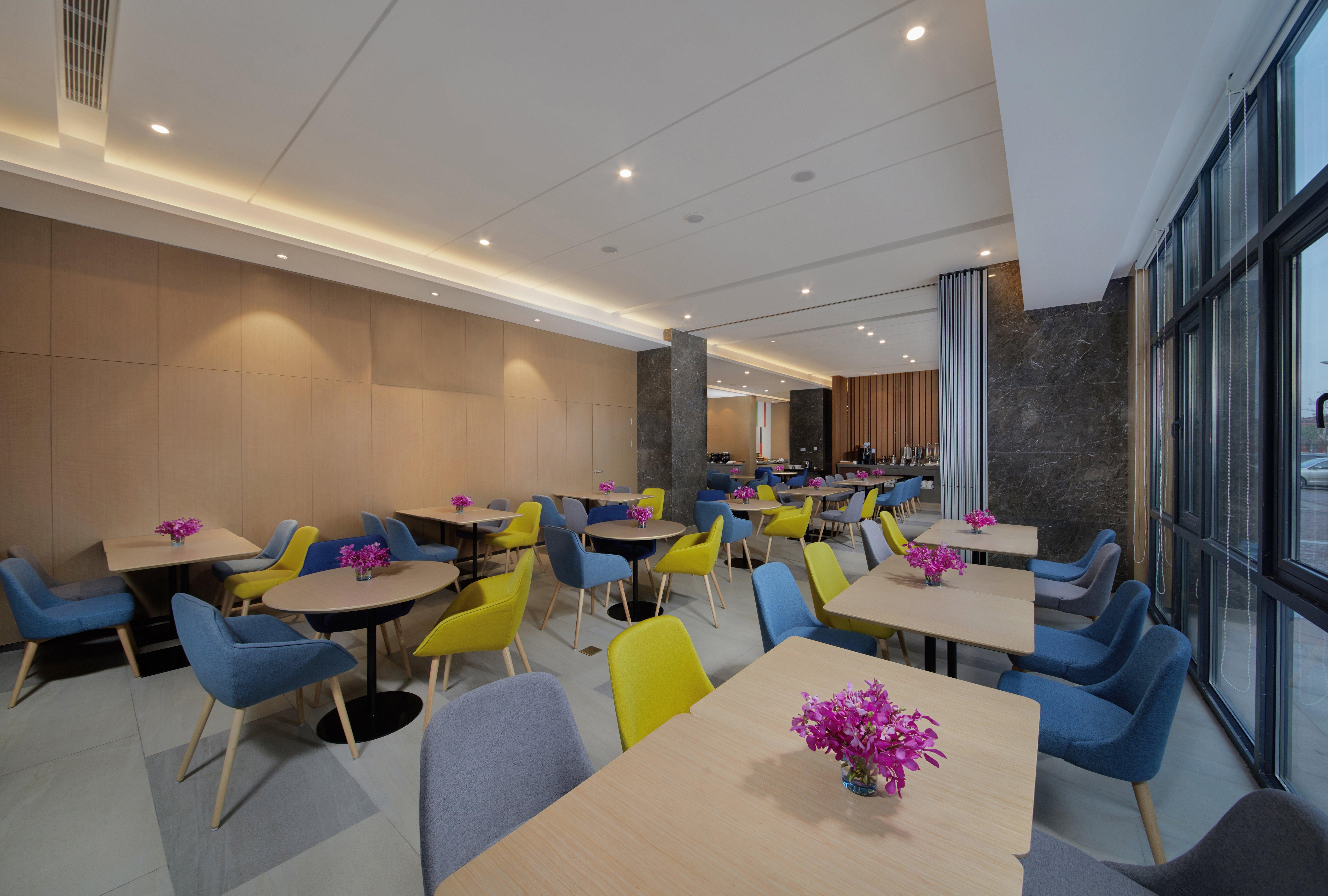Holiday Inn Express Zhangjiagang East By Ihg Exterior foto
